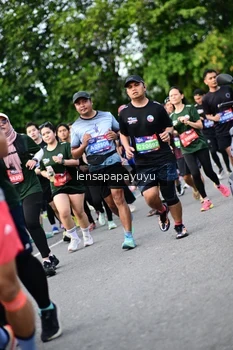 Runner Photo 4152157