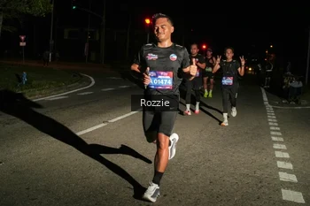 Runner Photo 4152200