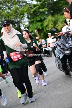 Runner Photo 4152365