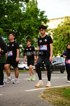 Runner Photo 4152374
