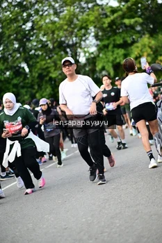 Runner Photo 4152415
