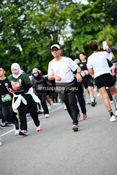 Runner Photo 4152419