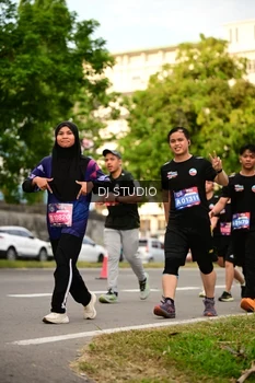 Runner Photo 4152424