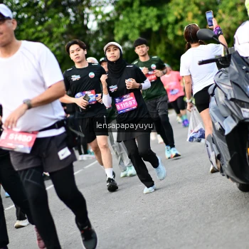 Runner Photo 4152435