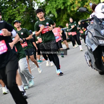 Runner Photo 4152454