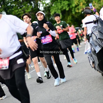 Runner Photo 4152473