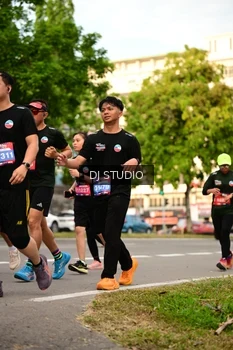 Runner Photo 4152494