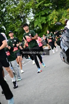 Runner Photo 4152501