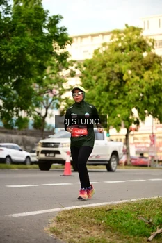 Runner Photo 4152533