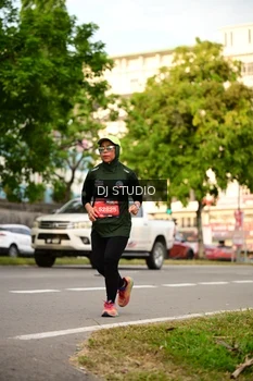 Runner Photo 4152541