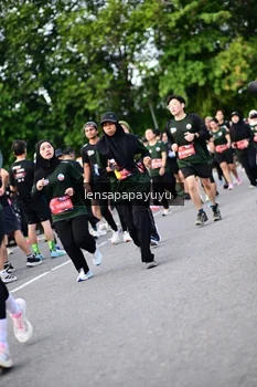 Runner Photo 4152555