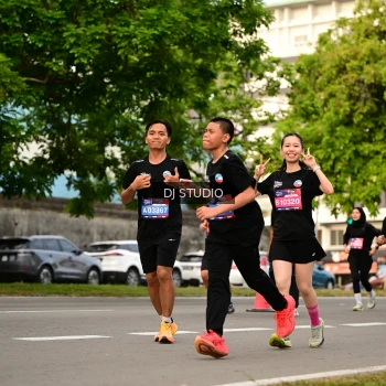 Runner Photo 4152571