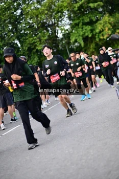 Runner Photo 4152573