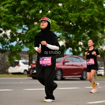 Runner Photo 4152590