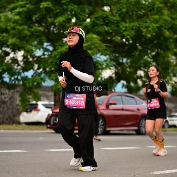 Runner Photo 4152596