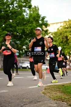 Runner Photo 4152623