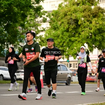 Runner Photo 4152662