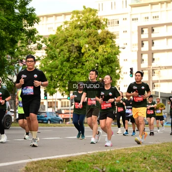 Runner Photo 4152676