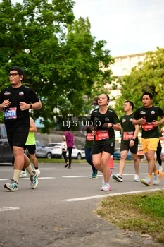 Runner Photo 4152714