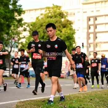 Runner Photo 4152775