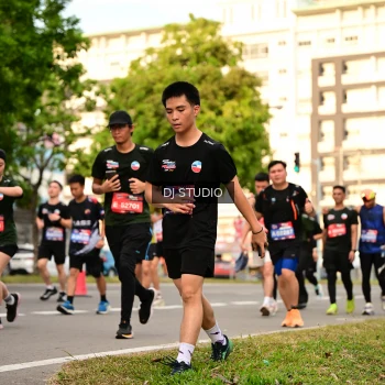Runner Photo 4152777