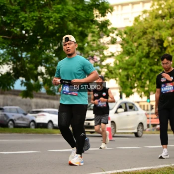 Runner Photo 4152939