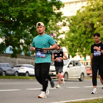 Runner Photo 4152940