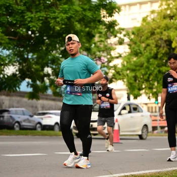 Runner Photo 4152943