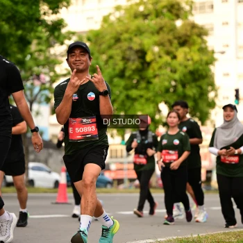 Runner Photo 4152973