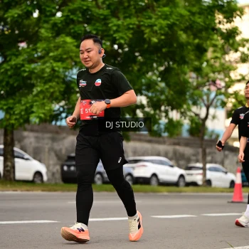 Runner Photo 4153036
