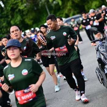 Runner Photo 4153051