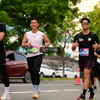 Runner Photo 4153068