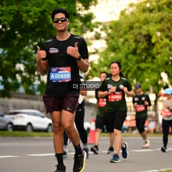 Runner Photo 4153077