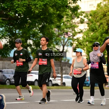Runner Photo 4153105