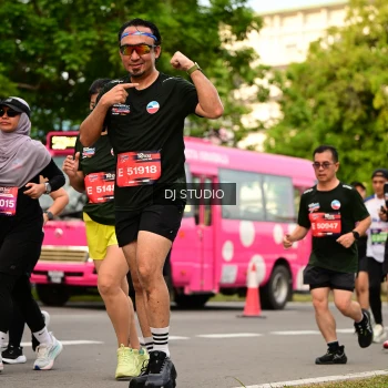 Runner Photo 4153136