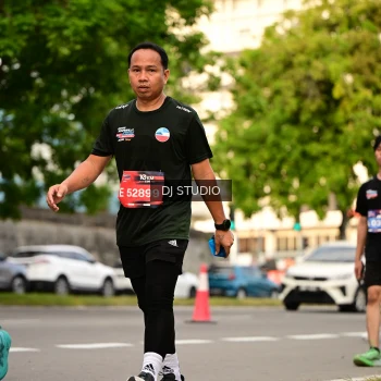 Runner Photo 4153251