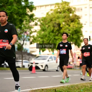 Runner Photo 4153255