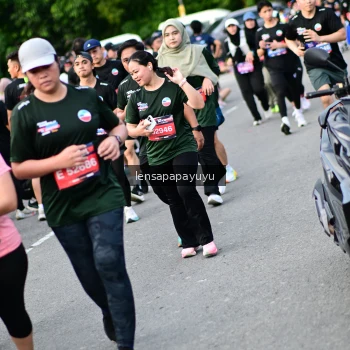 Runner Photo 4153315