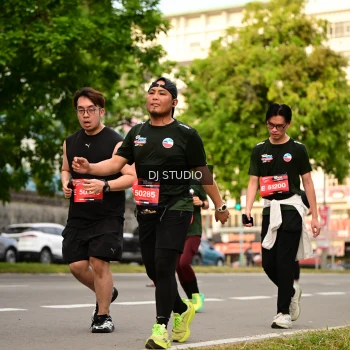 Runner Photo 4153359