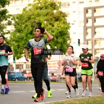Runner Photo 4153377