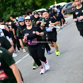Runner Photo 4153378