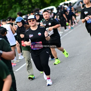 Runner Photo 4153404