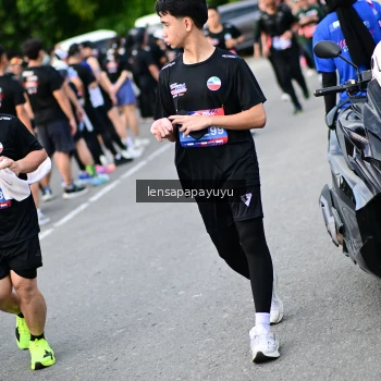 Runner Photo 4153416