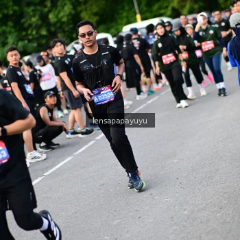 Runner Photo 4153443