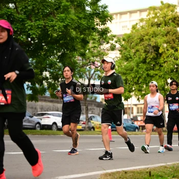 Runner Photo 4153446