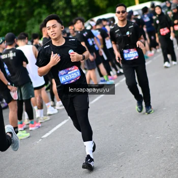 Runner Photo 4153447