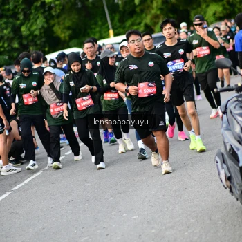 Runner Photo 4153467