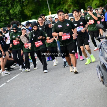 Runner Photo 4153478
