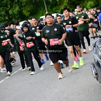 Runner Photo 4153500