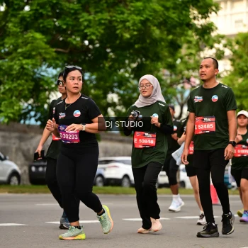 Runner Photo 4153537